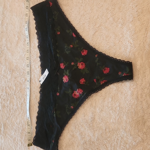 NWT Torrid Sz 4 Lot Of 3 Panties Thong A - Picture 2 of 8